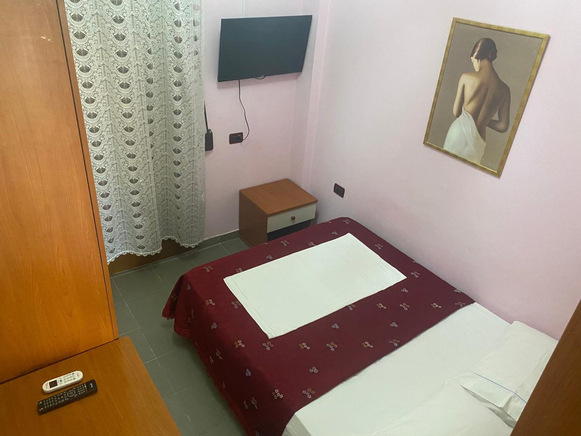 Hotel Edland Vlorë 외부 사진