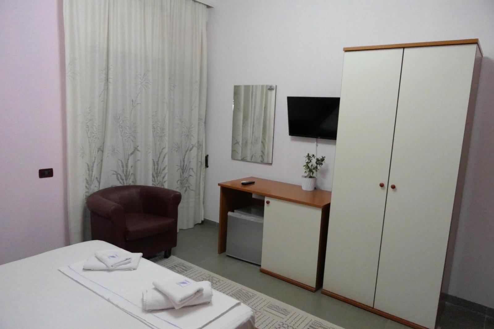 Hotel Edland Vlorë 외부 사진