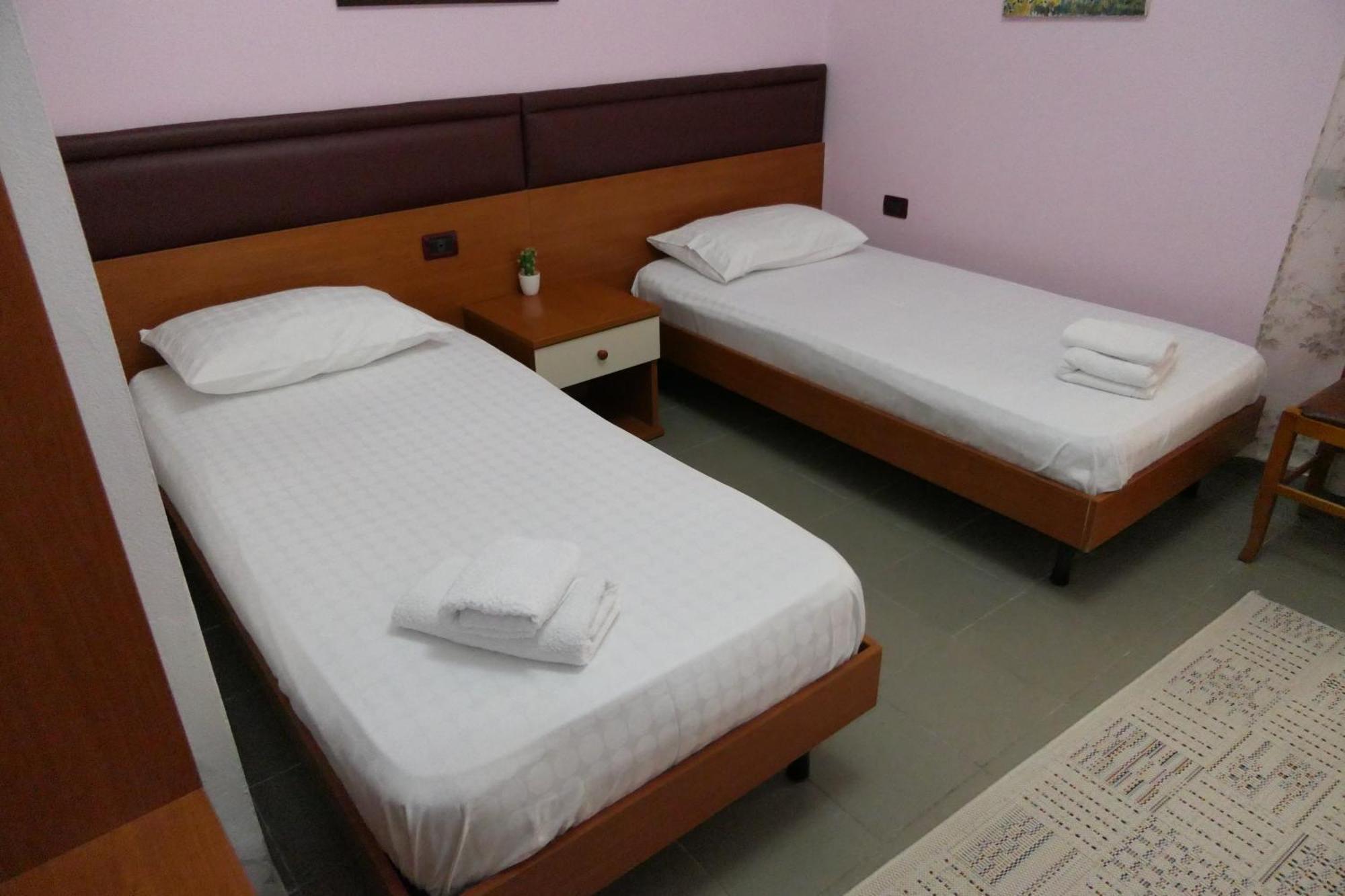 Hotel Edland Vlorë 외부 사진