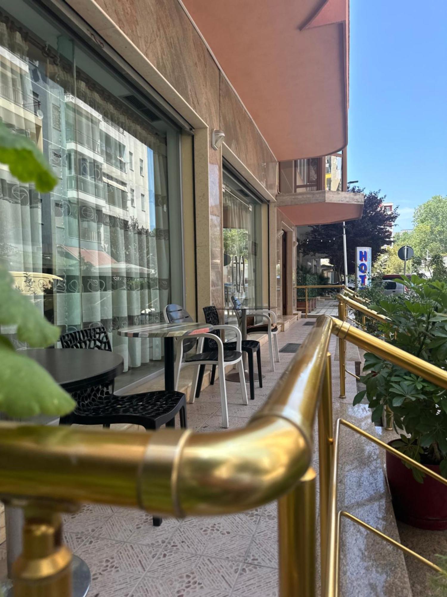 Hotel Edland Vlorë 외부 사진